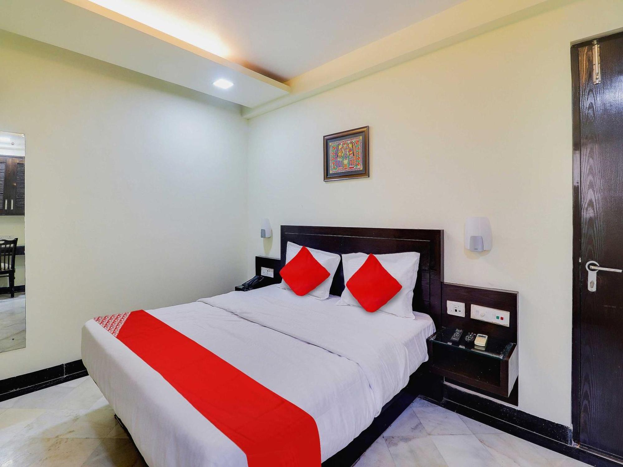 Oyo Flagship Hotel Rudra Palace Agra  Extérieur photo