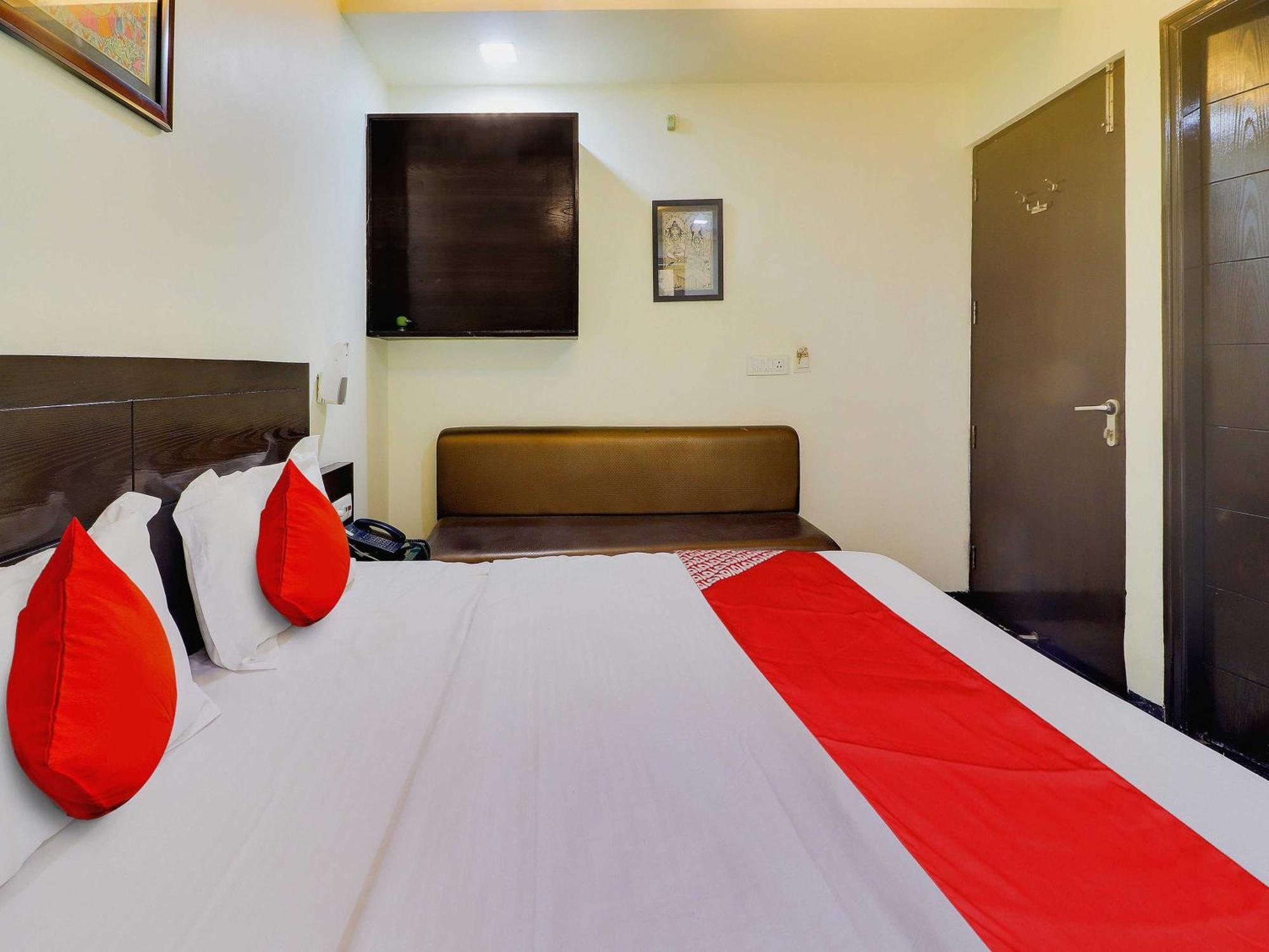Oyo Flagship Hotel Rudra Palace Agra  Extérieur photo