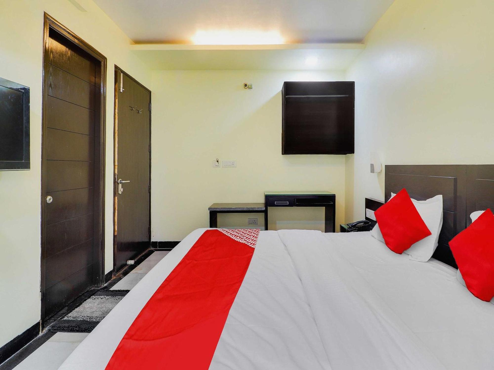Oyo Flagship Hotel Rudra Palace Agra  Extérieur photo