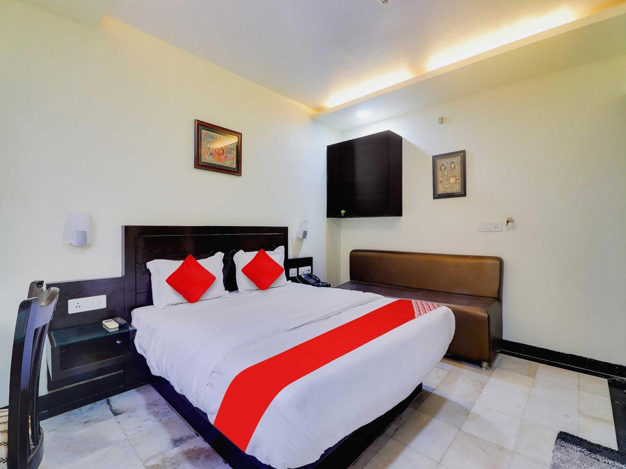 Oyo Flagship Hotel Rudra Palace Agra  Extérieur photo