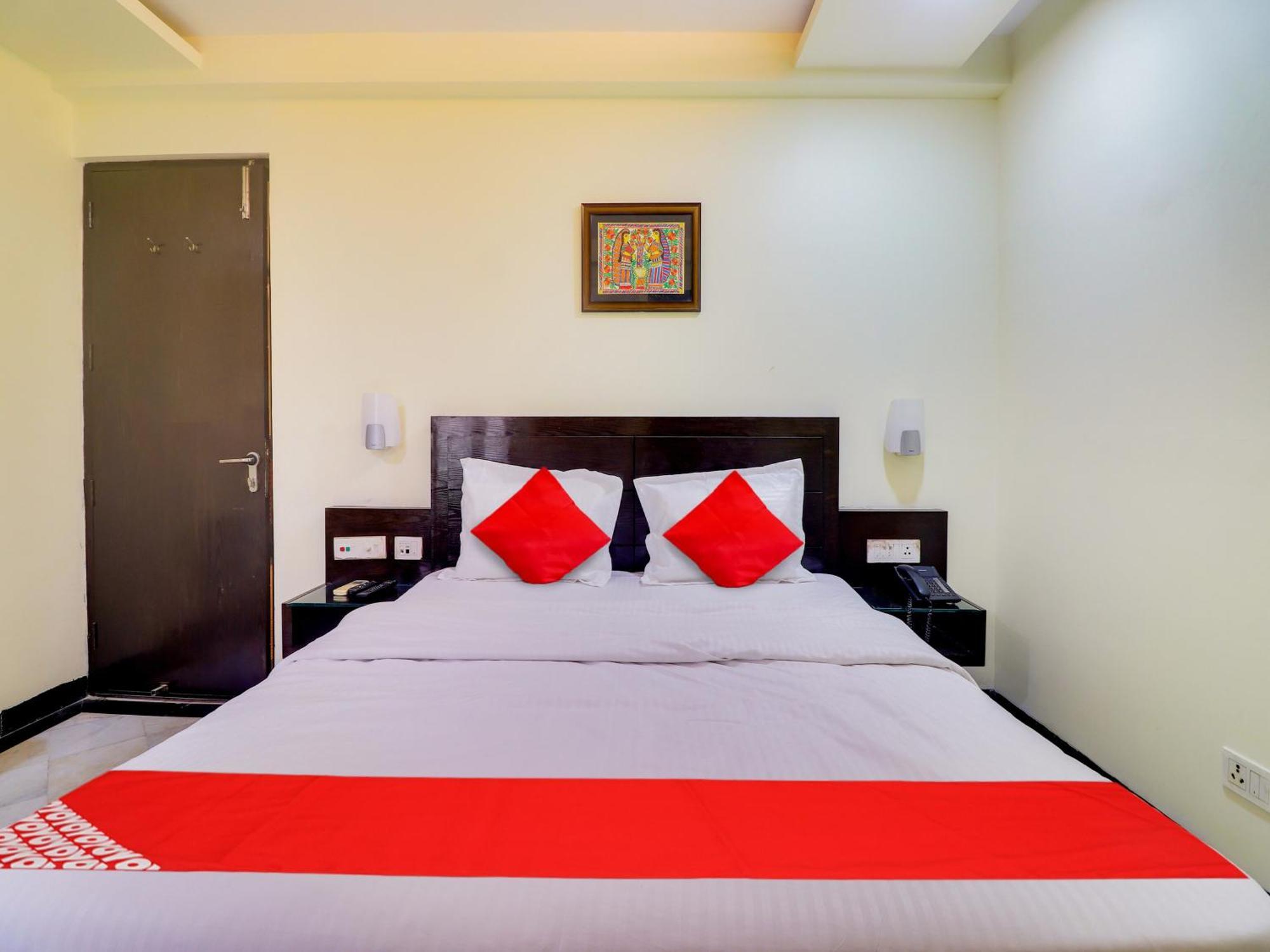 Oyo Flagship Hotel Rudra Palace Agra  Extérieur photo
