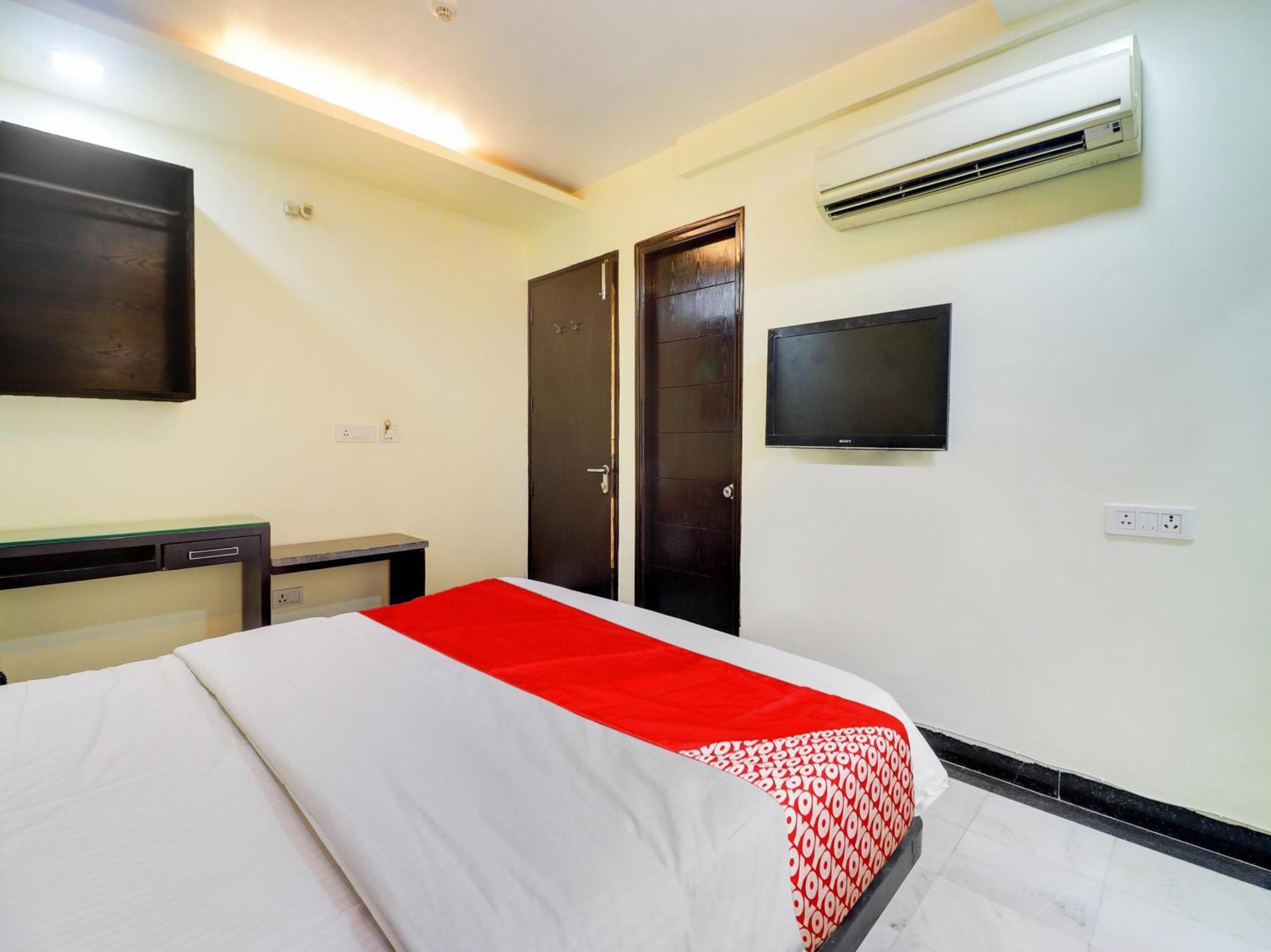 Oyo Flagship Hotel Rudra Palace Agra  Extérieur photo