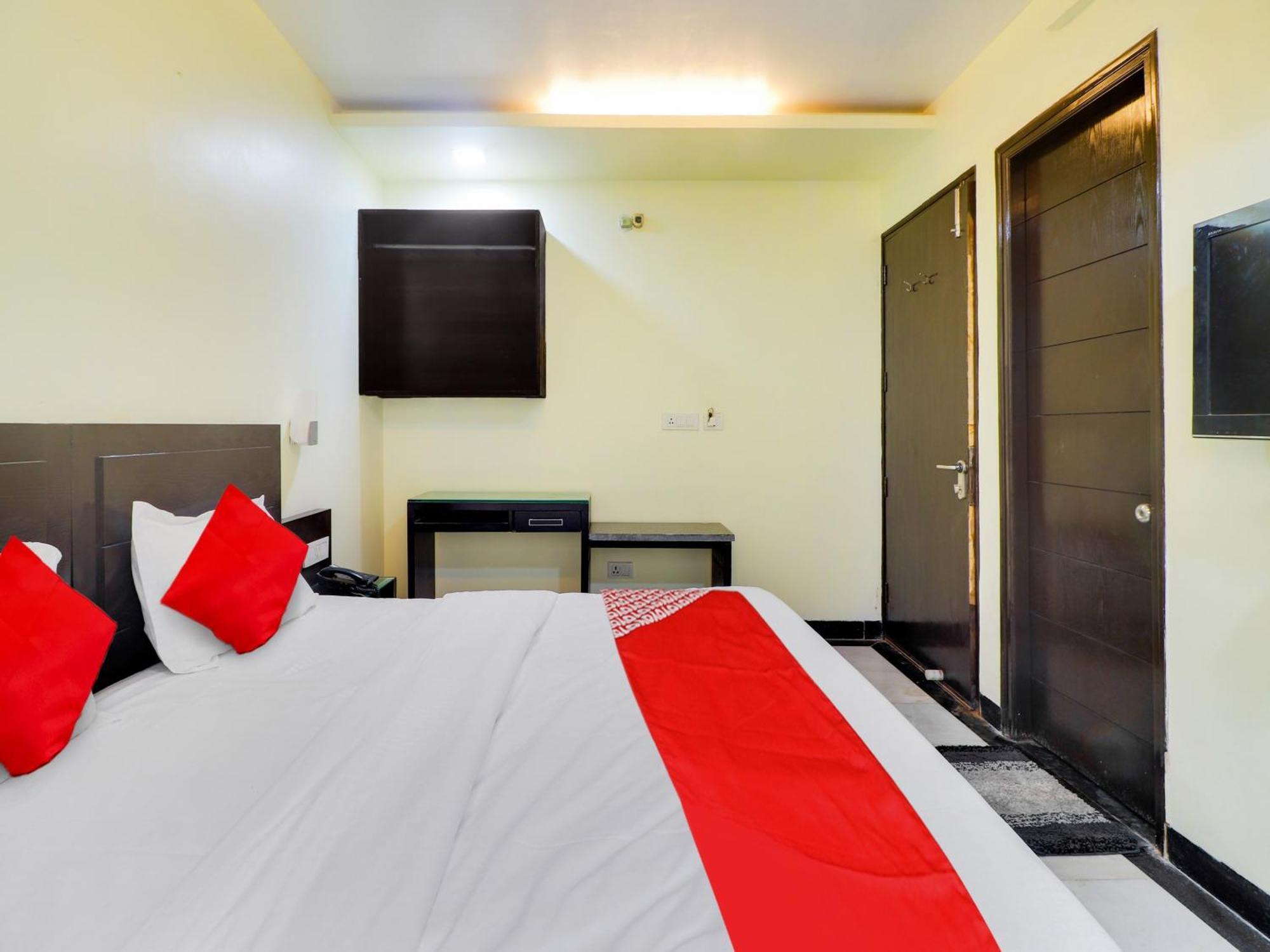 Oyo Flagship Hotel Rudra Palace Agra  Extérieur photo